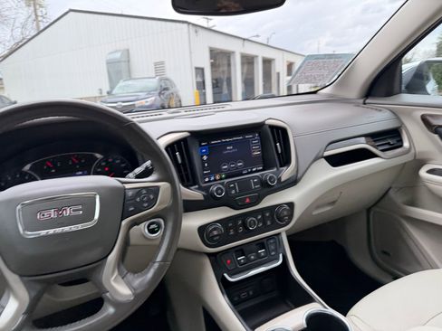 Used 2020 GMC Terrain Denali w/ Denali Premium Package FWD image 15