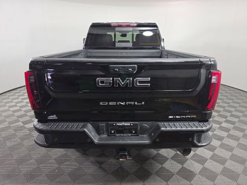 Used 2024 GMC Sierra 2500 Denali Ultimate image 4