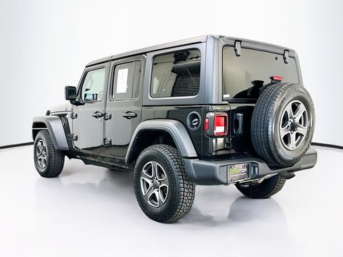 Used 2022 Jeep Wrangler Sport S image 5
