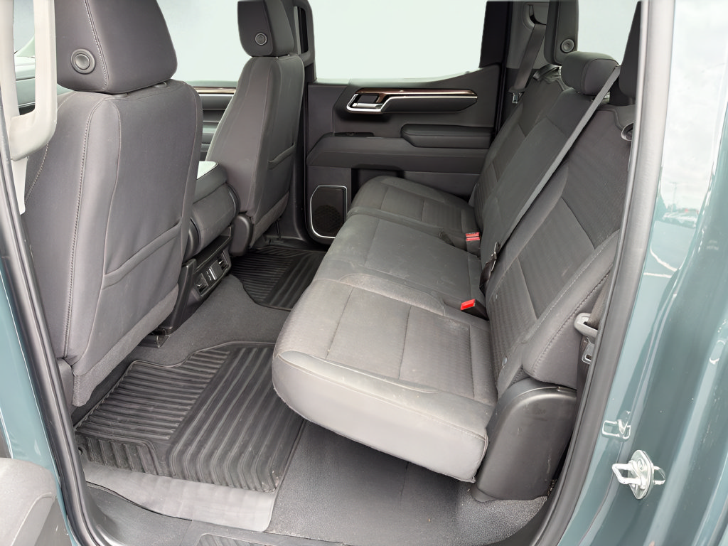 Used 2025 Chevrolet Silverado 1500 LT AWD/4WD image 18