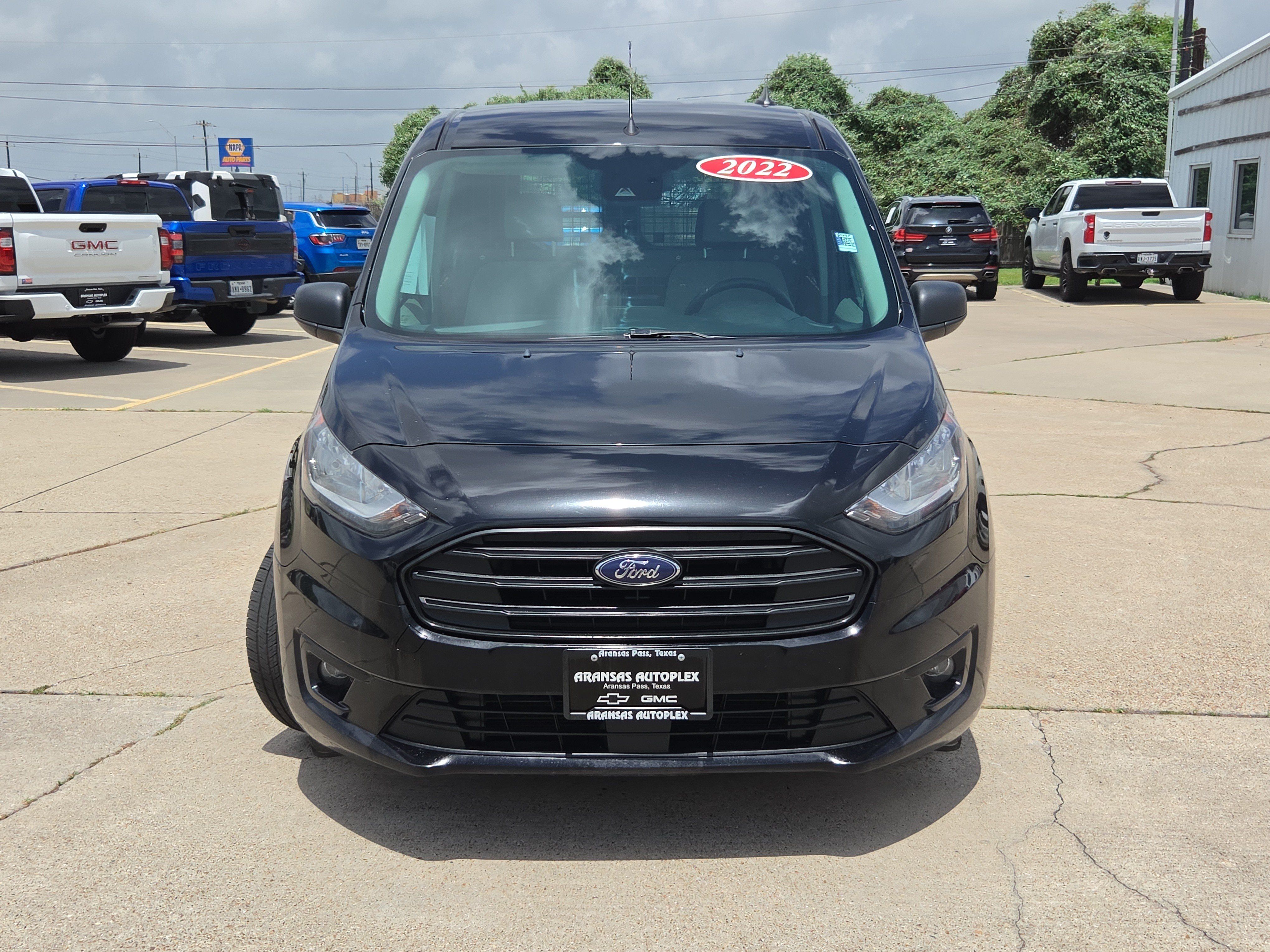 Used 2022 Ford Transit Connect XLT FWD image 2