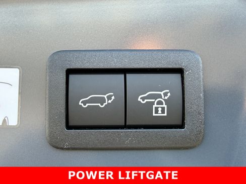 New 2026 Toyota Prius Plug-In Hybrid FWD image 25