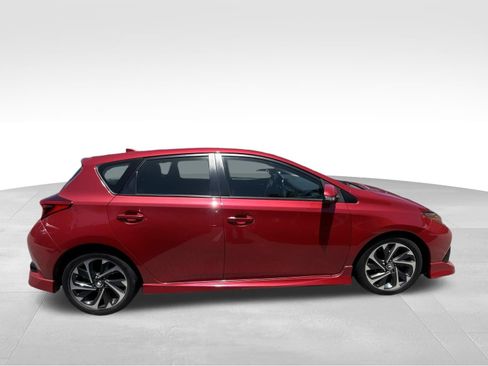 Used 2018 Toyota Corolla iM FWD image 4