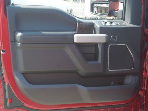 Certified 2022 Ford F250 Lariat w/ Chrome Package AWD/4WD image 37