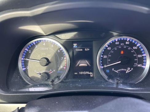 Used 2019 Toyota Highlander LE image 11