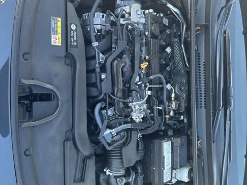 Used 2025 Toyota Corolla LE image 14