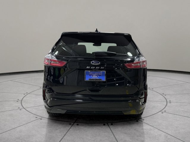 Certified 2024 Ford Edge ST-Line AWD/4WD image 4