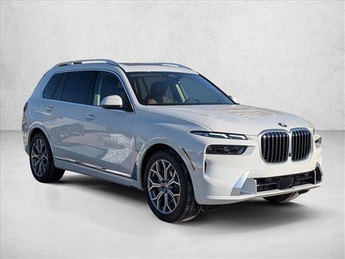 Used 2026 BMW X7 xDrive40i w/ Premium Package AWD/4WD image 6