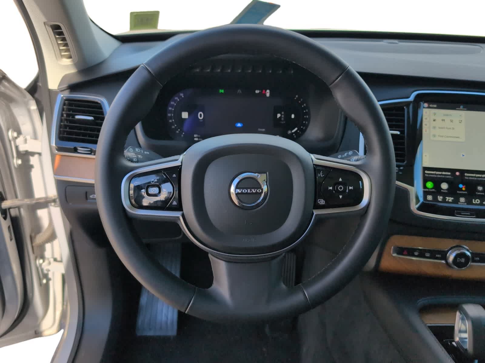 Used 2024 Volvo XC90 B6 Plus w/ Protection Package Premier AWD/4WD image 15