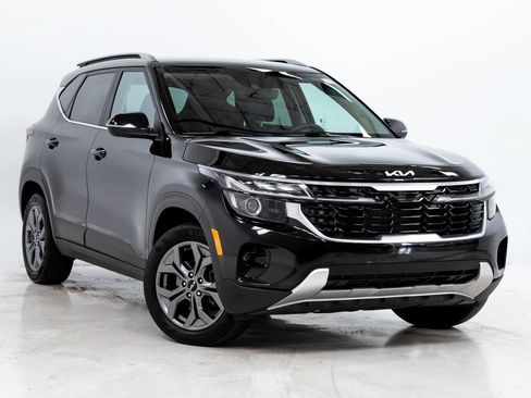 Used 2024 Kia Seltos S AWD/4WD image 6