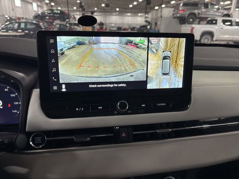 Used 2025 Mitsubishi Outlander SEL image 25