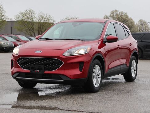 Used 2020 Ford Escape SE image 6