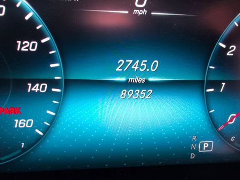 Used 2020 Mercedes-Benz GLC 300 4MATIC w/ Multimedia Package image 12