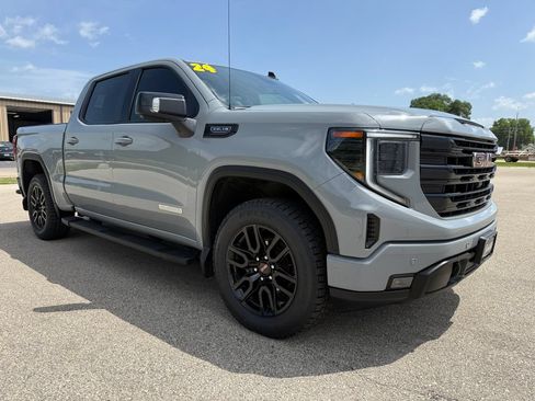 Used 2024 GMC Sierra 1500 Elevation w/ Elevation Premium Package AWD/4WD image 3