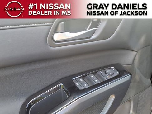 New 2026 Nissan Pathfinder SL FWD image 12