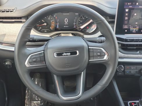 Used 2023 Jeep Compass Latitude AWD/4WD image 23