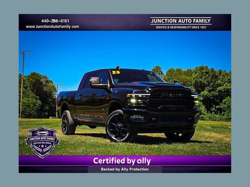 Used 2025 RAM 2500 Laramie AWD/4WD image 1