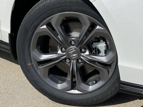 New 2026 Honda Accord EX-L image 9