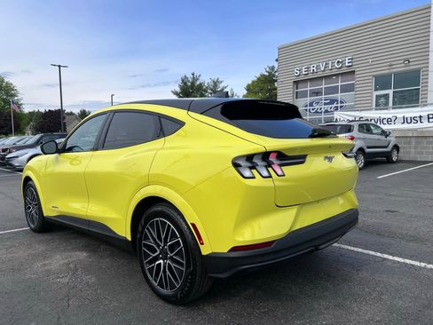 Certified 2025 Ford Mustang Mach-E Premium AWD/4WD image 9
