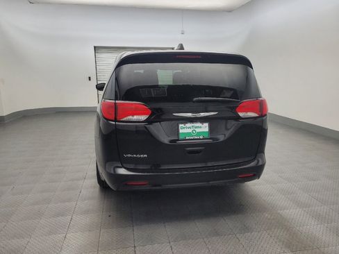 Used 2024 Chrysler Voyager LX FWD image 6