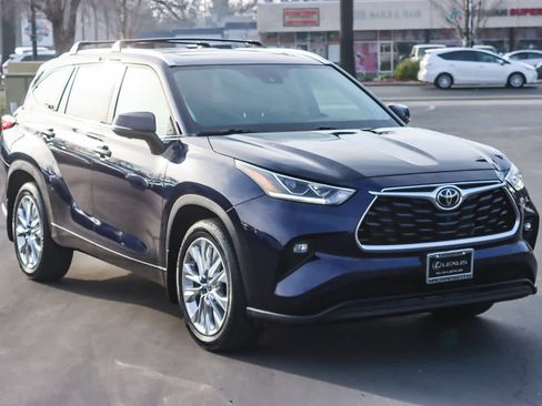 Used 2023 Toyota Highlander Limited image 5
