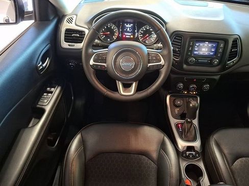 Used 2018 Jeep Compass Latitude w/ Cold Weather Group image 11