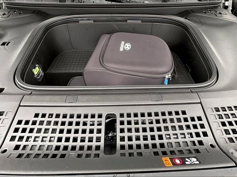 New 2026 Hyundai Ioniq 9 Limited image 12