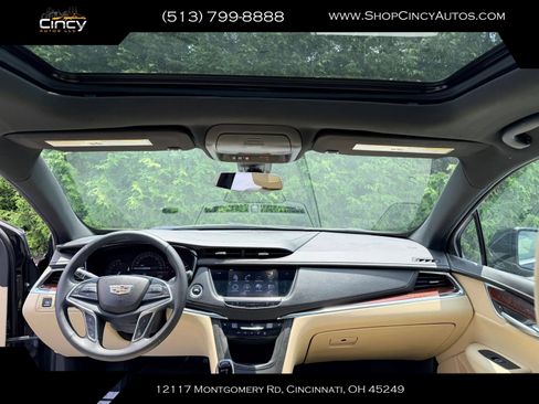 Used 2017 Cadillac XT5 Luxury w/ Driver Awareness Package AWD/4WD image 13