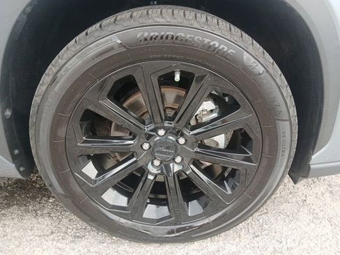 Used 2023 Toyota Highlander LE FWD image 53