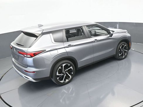 Used 2022 Mitsubishi Outlander SE image 54