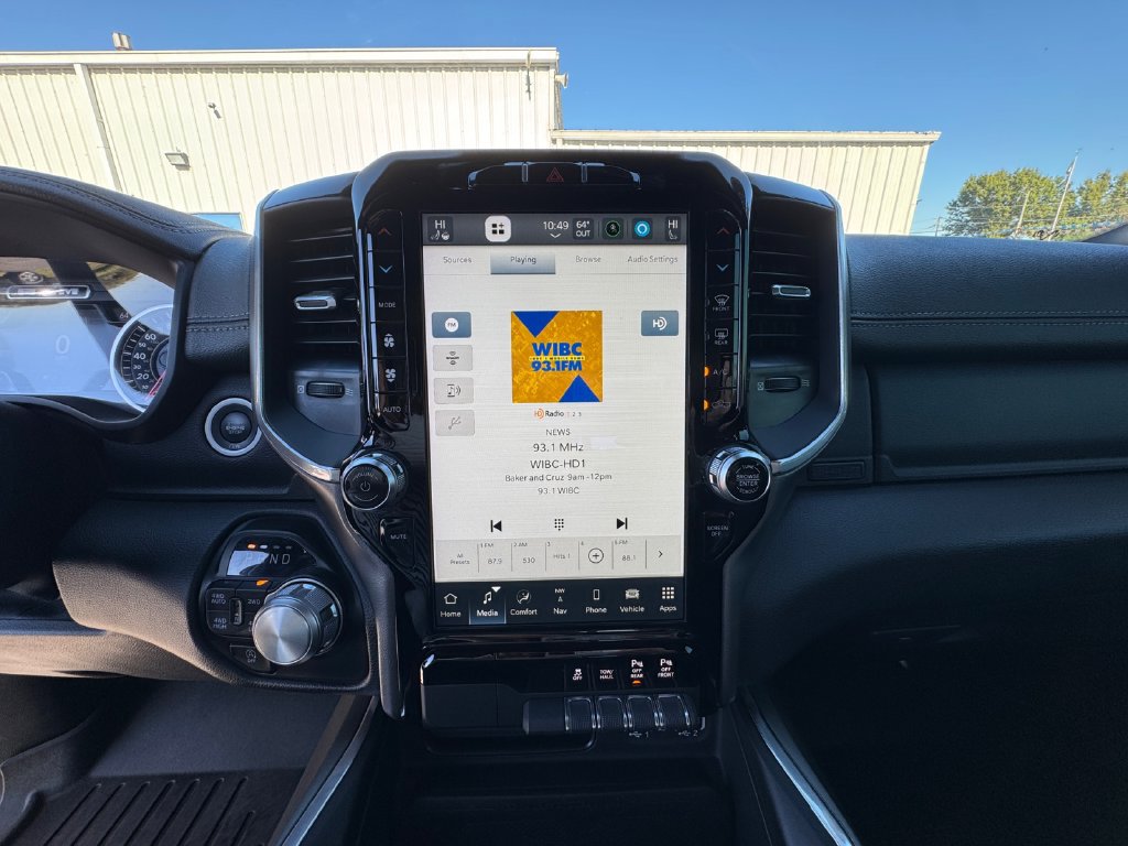 Used 2022 RAM 1500 Laramie AWD/4WD image 27