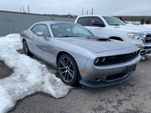 Used 2015 Dodge Challenger R/T Scat Pack image 2