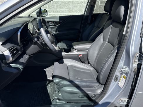 Certified 2025 Subaru Outback Touring AWD/4WD image 15