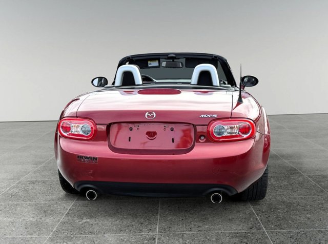 Used 2012 MAZDA MX-5 Miata Touring w/ Suspension Pkg RWD image 4
