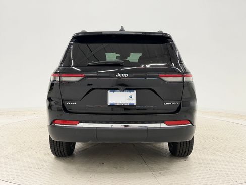 Used 2023 Jeep Grand Cherokee Limited w/ Trailer Tow Prep Group (B) AWD/4WD image 10