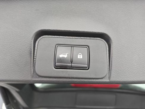 Used 2023 Nissan Rogue SL image 47