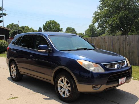 Used 2008 Hyundai Veracruz GLS FWD image 2