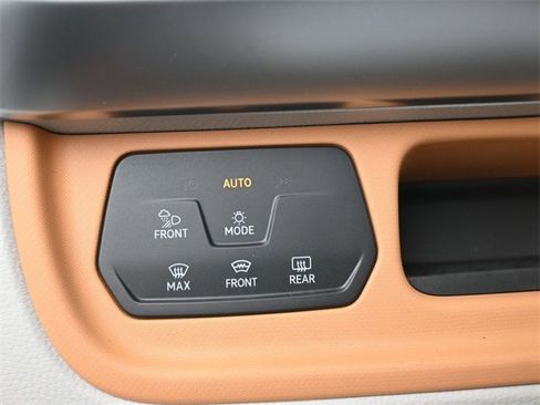 New 2025 Volkswagen ID. Buzz Pro S Plus image 20