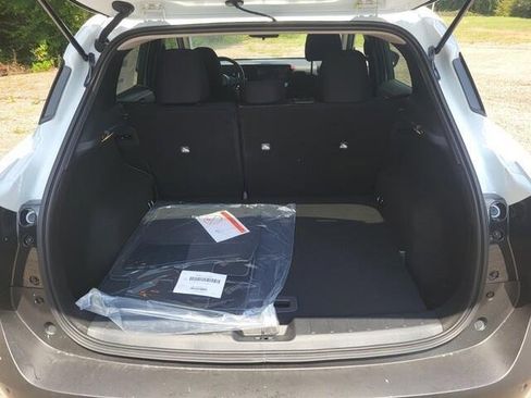 New 2025 Nissan Kicks SV w/ SV Premium Package image 6