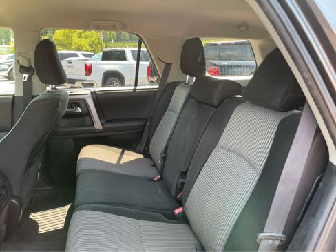 Used 2020 Toyota 4Runner SR5 AWD/4WD image 22