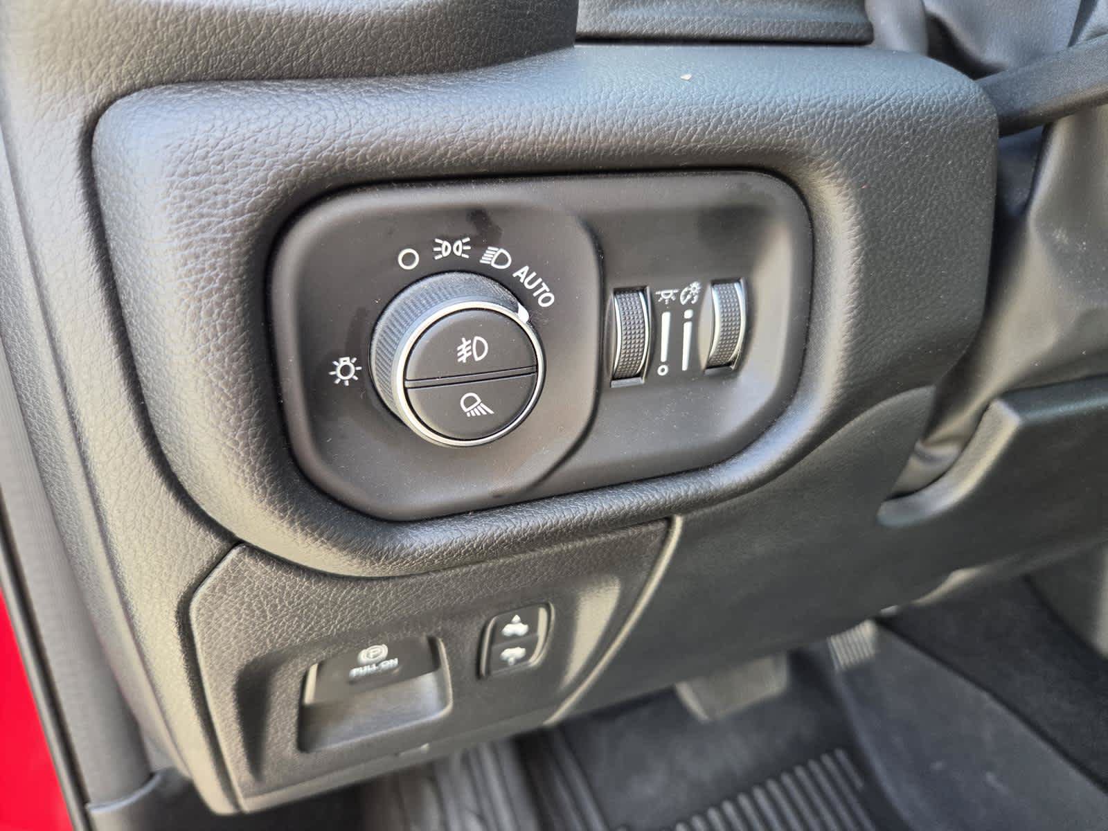 Used 2025 RAM 1500 Lone Star AWD/4WD image 17