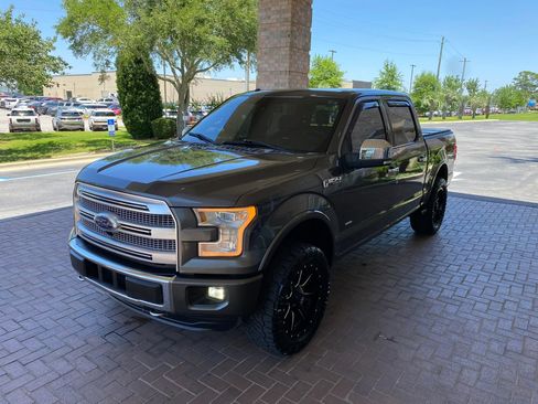 Used 2015 Ford F150 Platinum w/ Equipment Group 701A Luxury AWD/4WD image 27