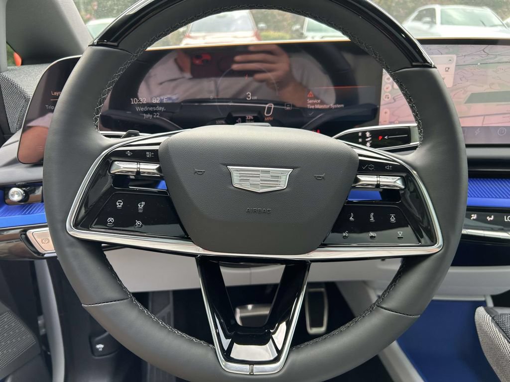 New 2026 Cadillac Optiq Sport 1 w/ LPO, ONYX Package RWD image 22
