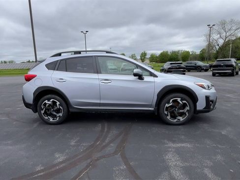 Used 2022 Subaru Crosstrek 2.5i Limited w/ Moonroof Package 2 image 9