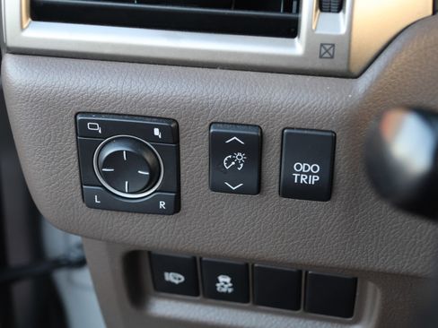 Used 2015 Lexus GX 460 w/ Premium Package image 15