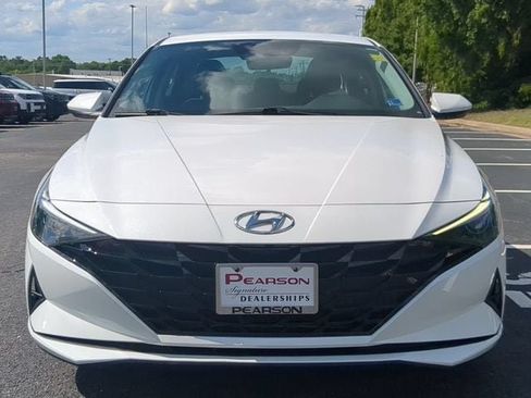 Used 2022 Hyundai Elantra SEL w/ Cargo Package FWD image 8