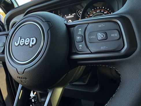 New 2026 Jeep Wrangler Willys AWD/4WD image 15