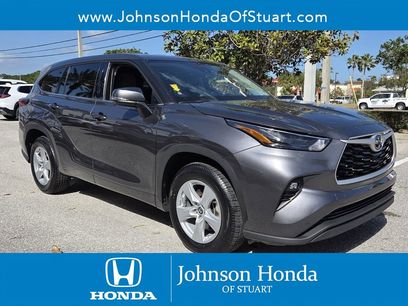 Used 2022 Toyota Highlander LE