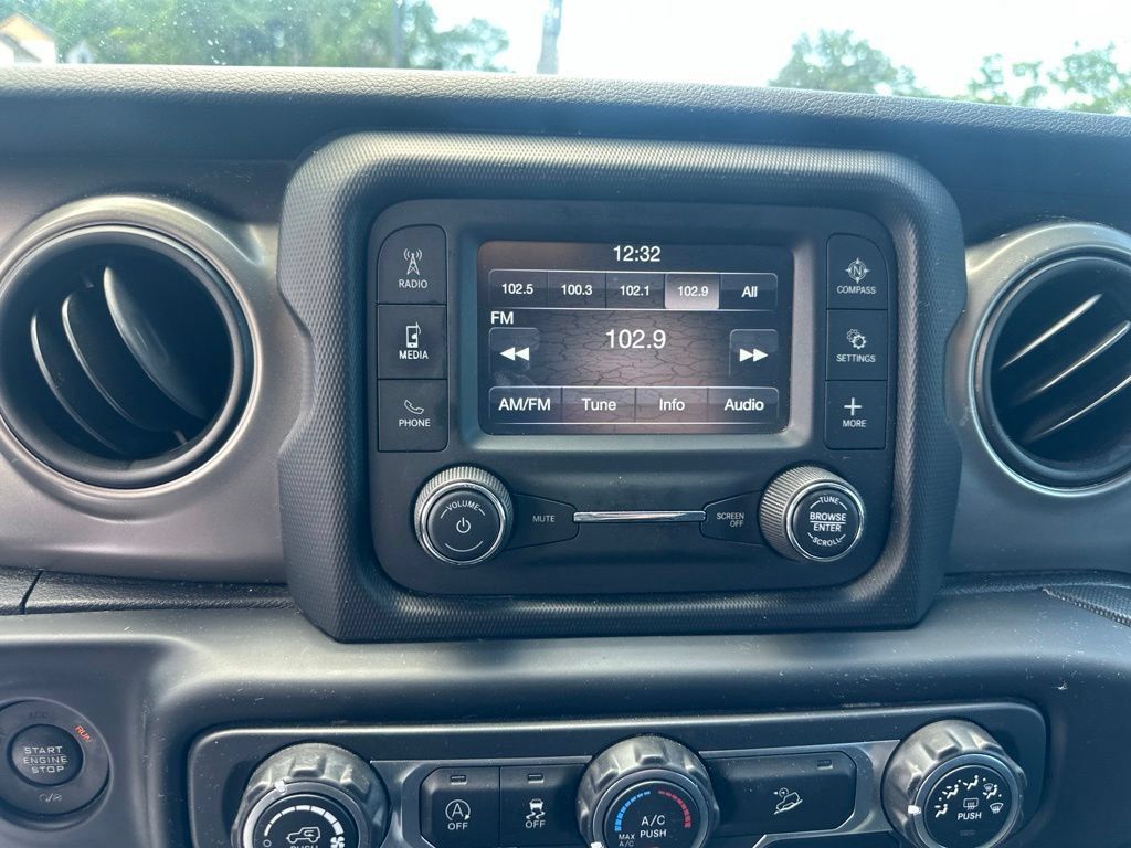 Used 2019 Jeep Wrangler Unlimited Sport S AWD/4WD image 17