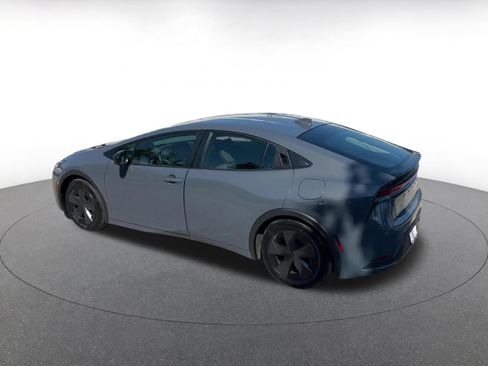 Used 2025 Toyota Prius LE FWD image 10